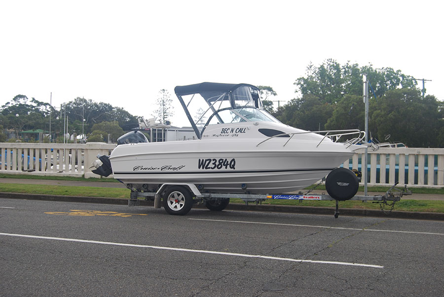 Cruisecraft Explorer 485 on trailer for sale with Wynnum marine